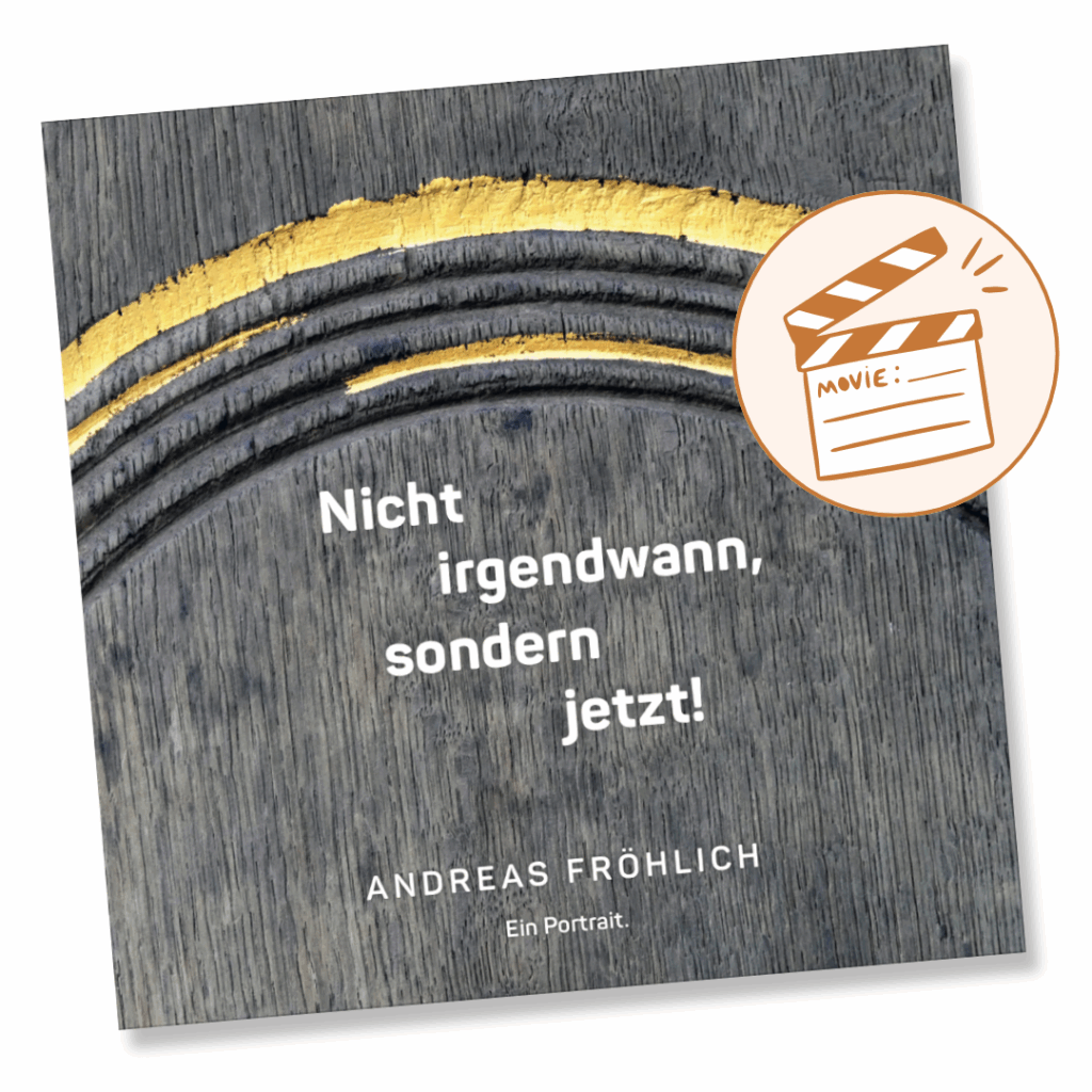 Filmcover der Dokumentation "Nicht irgendwann, sondern jetzt" über Andreas Fröhlich mit Icon einer Filmklappe